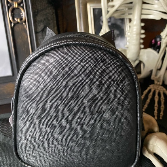 Bath and Body Works~2021 Bat Cosmetic Bag - Picture 4 of 9